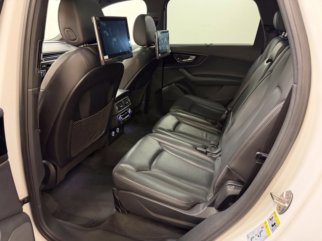 Used 2019 Audi Q7 3.0T Prestige AWD/4WD image 32