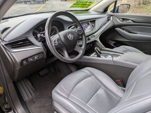 Used 2020 Buick Enclave Essence w/ Sport Touring Edition image 11