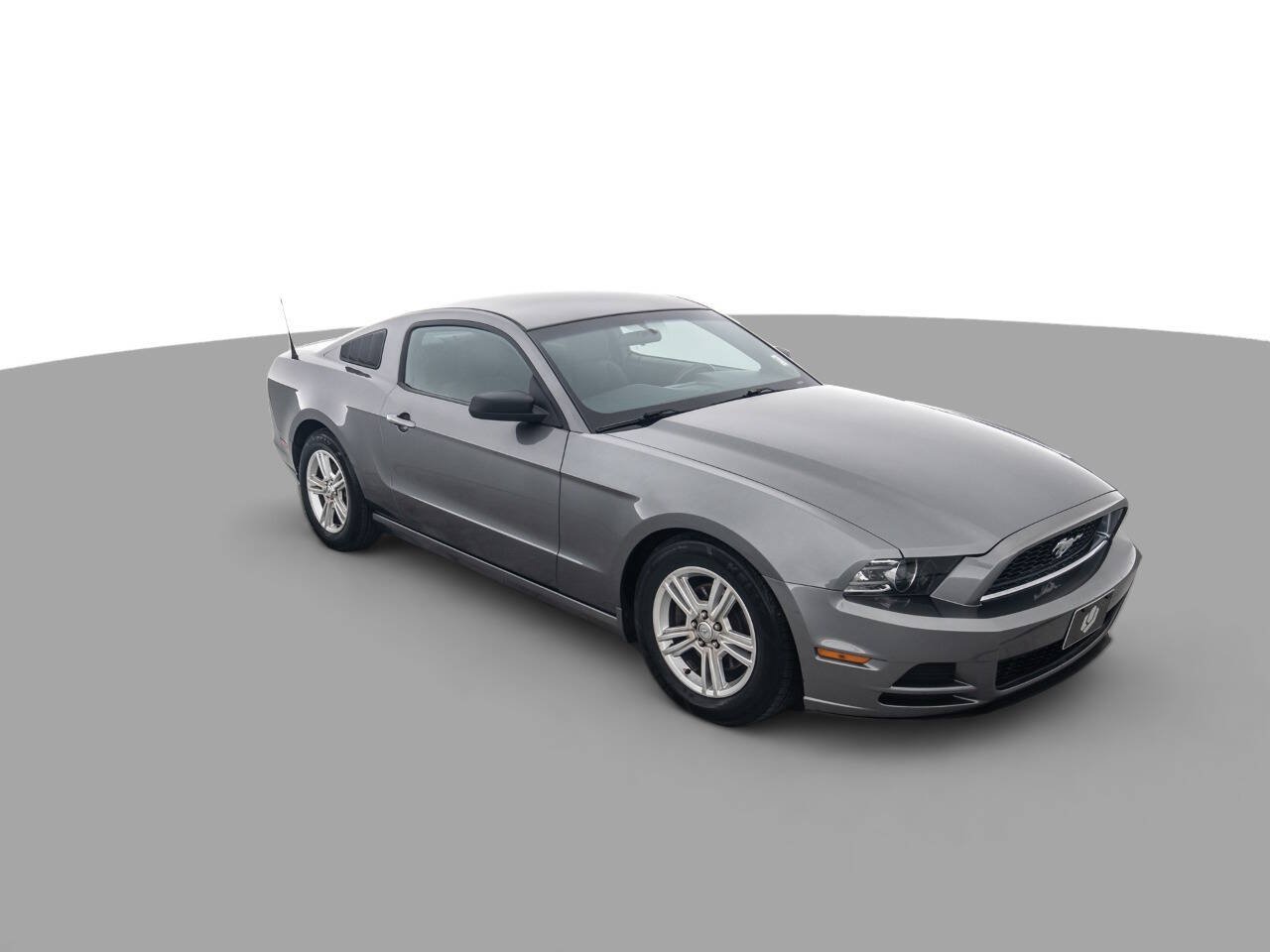 Used 2014 Ford Mustang Coupe RWD image 3