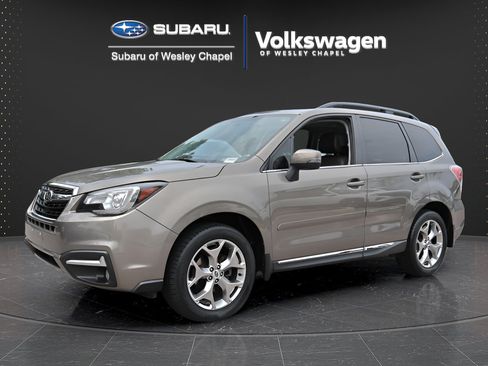 Used 2018 Subaru Forester 2.5i Touring w/ Popular Package #2 AWD/4WD image 3
