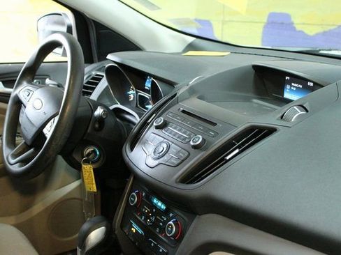 Used 2018 Ford Escape SE image 10