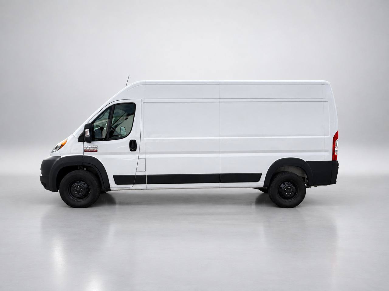 Used 2019 RAM ProMaster 2500 FWD image 2