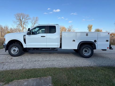 New 2025 Ford F350 XL w/ XL Chrome Package AWD/4WD image 7