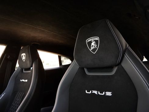 Used 2024 Lamborghini Urus Performante image 28