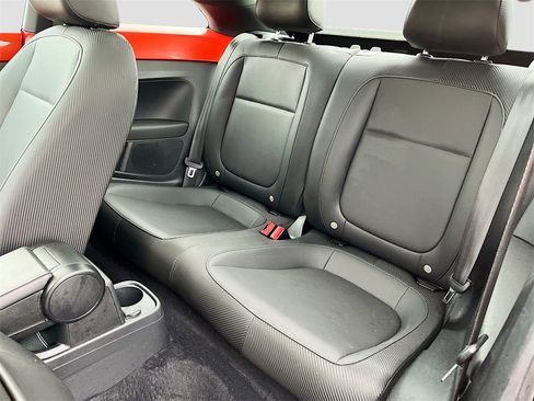 Used 2019 Volkswagen Beetle 2.0T SE image 23
