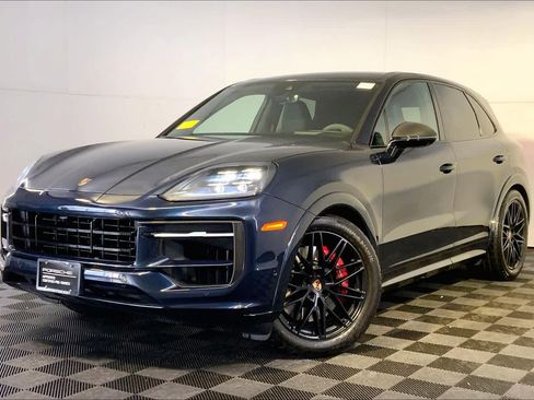 Used 2025 Porsche Cayenne GTS image 1