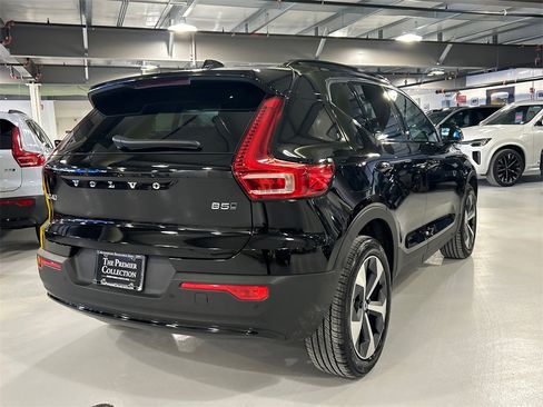 Used 2026 Volvo XC40 B5 Plus w/ Protection Package Premier image 2