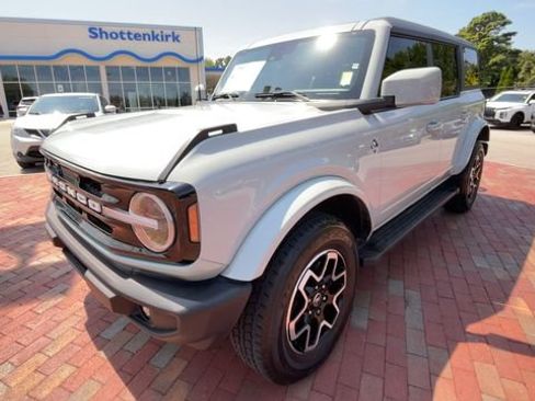 Used 2024 Ford Bronco Outer Banks AWD/4WD image 5