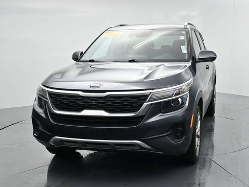 Used 2021 Kia Seltos S AWD/4WD image 3