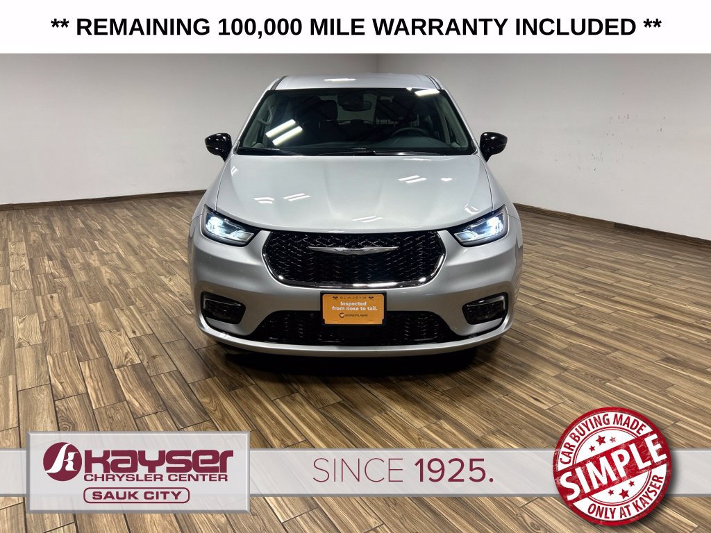 Used 2024 Chrysler Pacifica Limited FWD image 3
