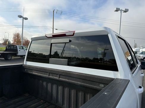 Used 2022 Chevrolet Silverado 2500 LT w/ Convenience Package image 27