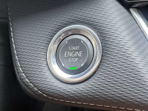 Used 2026 Chevrolet Equinox LT FWD image 32