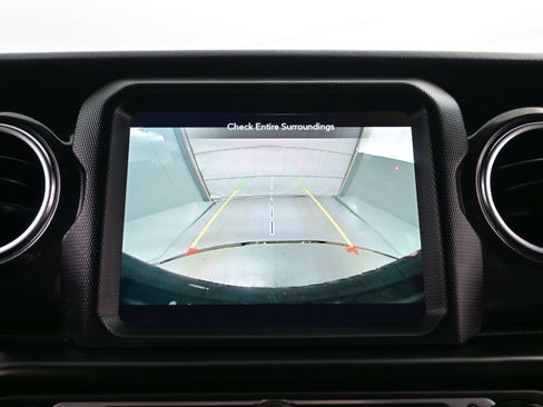 Used 2021 Jeep Wrangler Unlimited Sahara AWD/4WD image 19