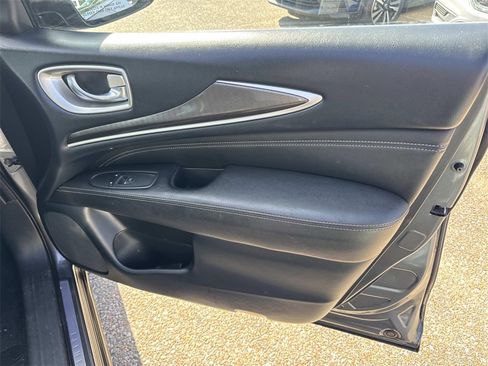 Used 2018 INFINITI QX60 Luxe image 15