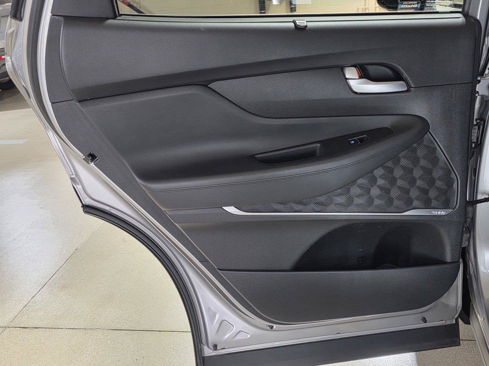 Used 2020 Hyundai Santa Fe SEL w/ Convenience Package FWD image 10