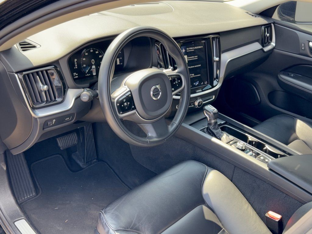 Used 2019 Volvo S60 T5 Momentum w/ Premium Package FWD image 4