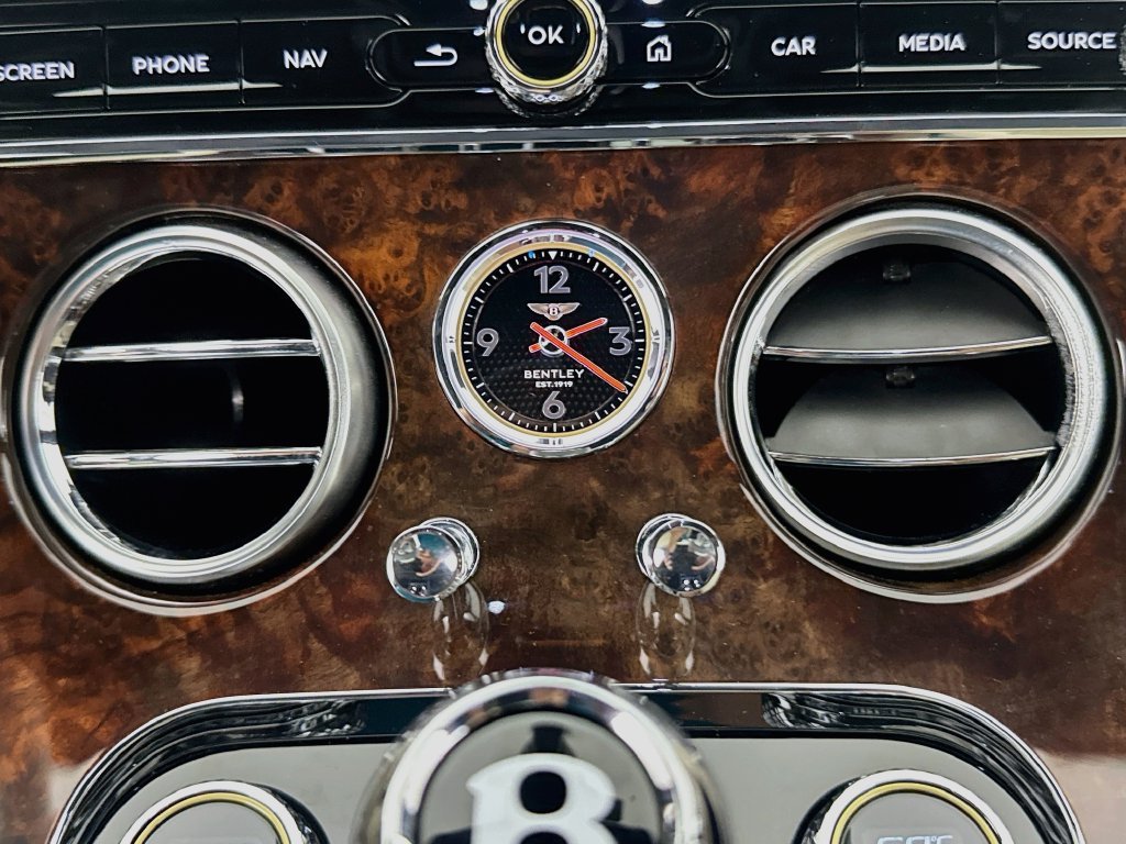 Used 2022 Bentley Continental GT AWD/4WD image 27