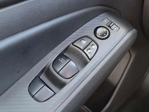 Used 2024 Nissan Altima 2.5 SV image 21