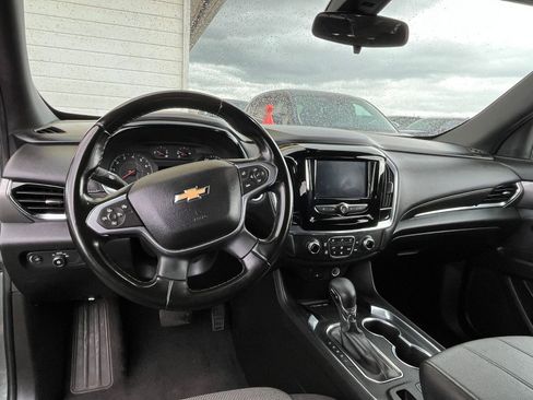Used 2023 Chevrolet Traverse LT FWD image 34