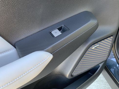 New 2025 Mitsubishi Outlander SEL image 24