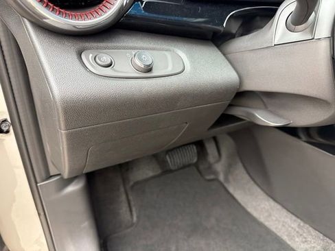 New 2026 Chevrolet Trax RS w/ Sunroof Package FWD image 8