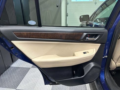 Used 2017 Subaru Outback 2.5i Limited image 17