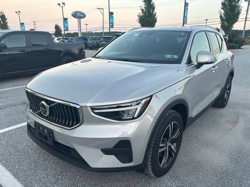 Used 2025 Volvo XC40 B5 Core AWD/4WD image 19