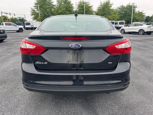Used 2013 Ford Focus SE FWD image 4