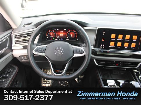 Used 2026 Volkswagen Atlas Peak Edition AWD/4WD image 13