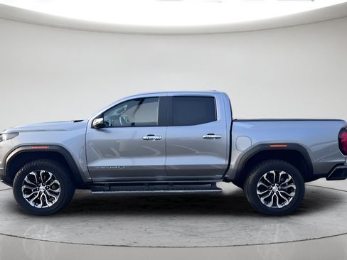 Used 2025 GMC Canyon Denali AWD/4WD image 7