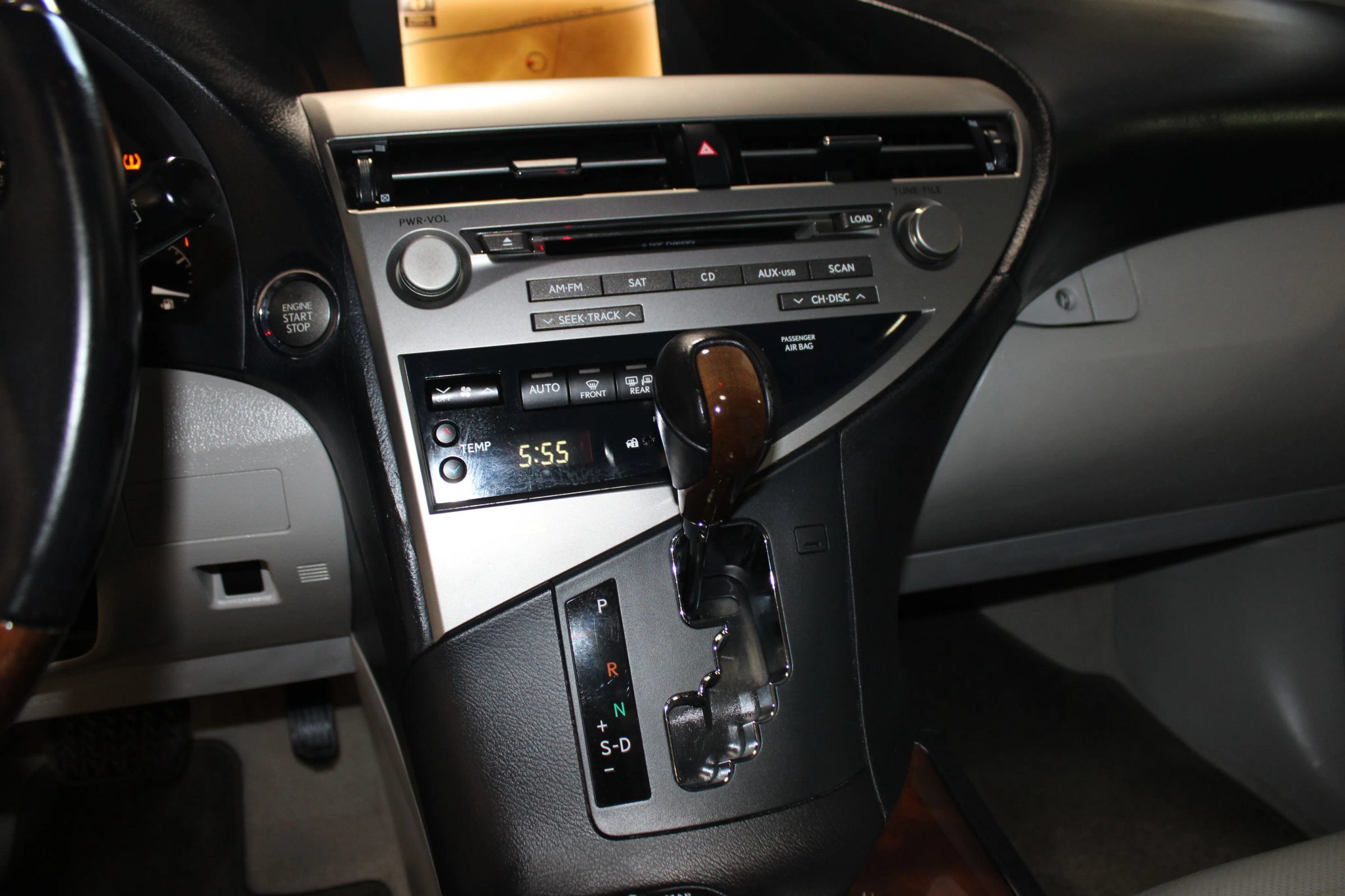 Used 2012 Lexus RX 350 FWD w/ Premium Pkg image 17