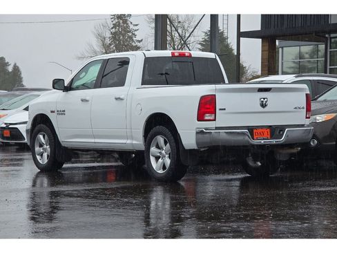 Used 2015 RAM 1500 Classic SLT image 8