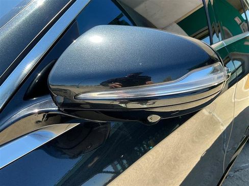 Used 2015 Mercedes-Benz S 63 AMG 4MATIC Sedan image 20