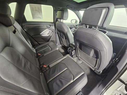 Used 2023 Audi Q3 2.0T Premium image 18