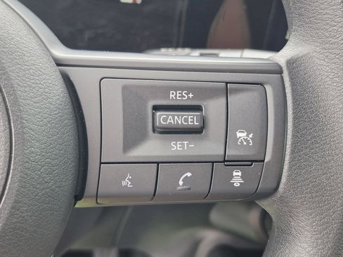 Certified 2025 Nissan Kicks SV FWD image 31
