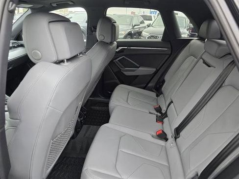 New 2025 Audi Q3 2.0T Premium image 11