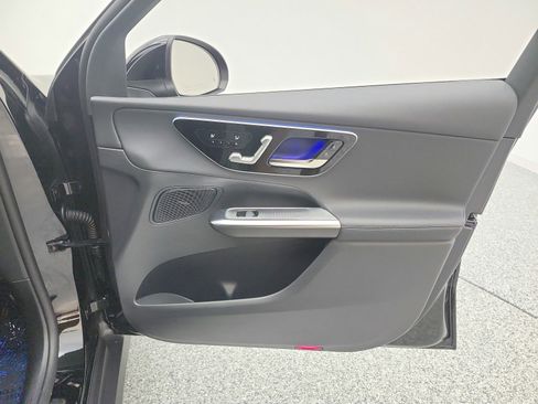 Certified 2025 Mercedes-Benz GLC 300 image 12