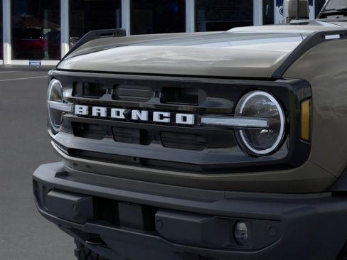 New 2026 Ford Bronco Outer Banks w/ Sasquatch Package AWD/4WD image 19