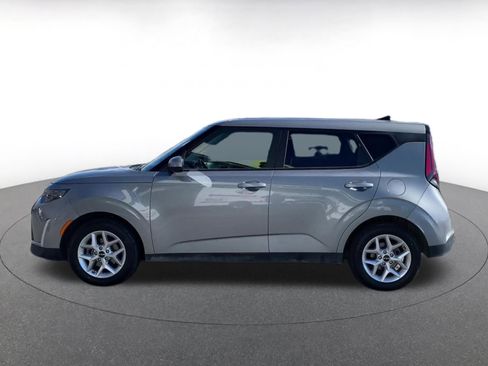 Used 2025 Kia Soul LX w/ LX Technology Package image 9