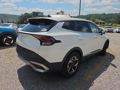 Used 2023 Kia Sportage LX FWD image 4