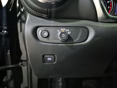 Certified 2023 Chevrolet Blazer LT AWD/4WD image 18