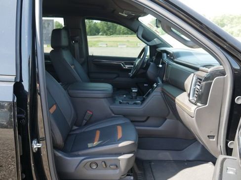 Used 2024 GMC Sierra 1500 AT4 w/ AT4 Premium Package AWD/4WD image 26
