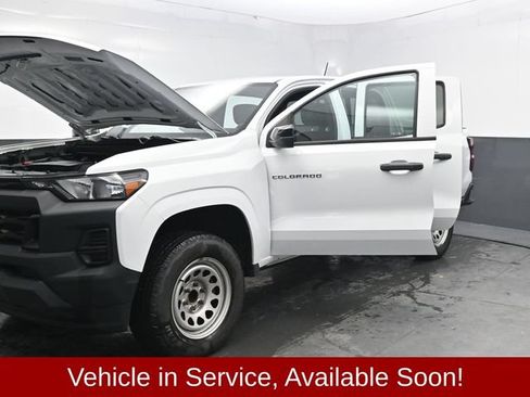 Used 2024 Chevrolet Colorado W/T w/ Safety Package RWD image 43