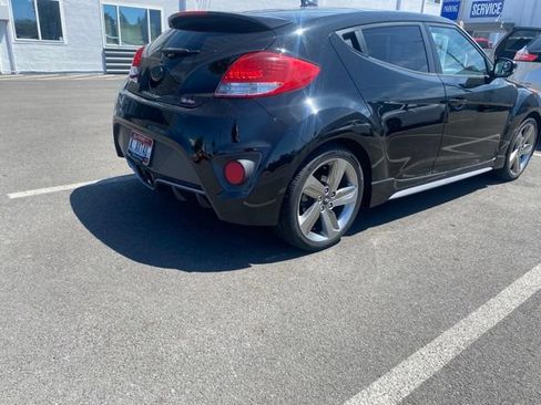 Used 2013 Hyundai Veloster Turbo FWD image 3