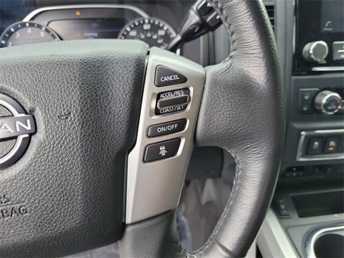 Used 2024 Nissan Titan SV w/ SV Convenience Package image 15