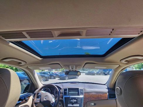 Used 2013 Mercedes-Benz GL 450 4MATIC image 21