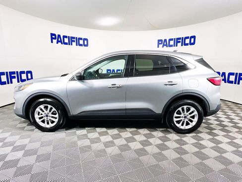 Certified 2022 Ford Escape SE image 5