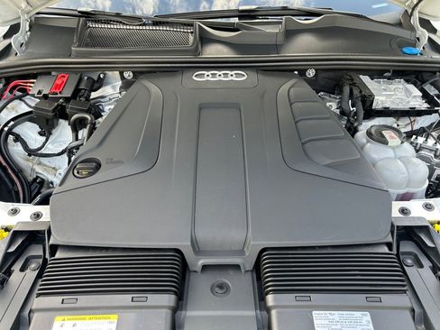 Certified 2025 Audi Q7 2.0T Premium image 15
