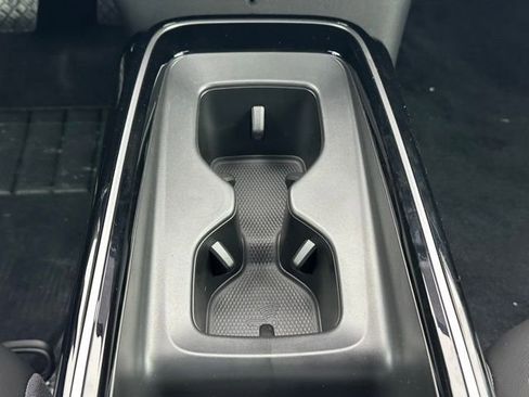 New 2025 Volkswagen ID.4 Pro image 35