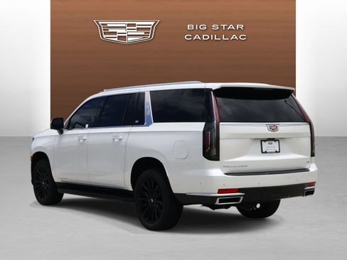 Certified 2024 Cadillac Escalade ESV Premium Luxury RWD image 3
